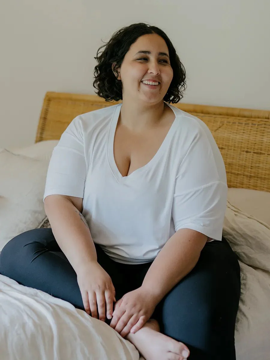 T-shirt ample Ecovero™ col V profond - Blanc - Image 4